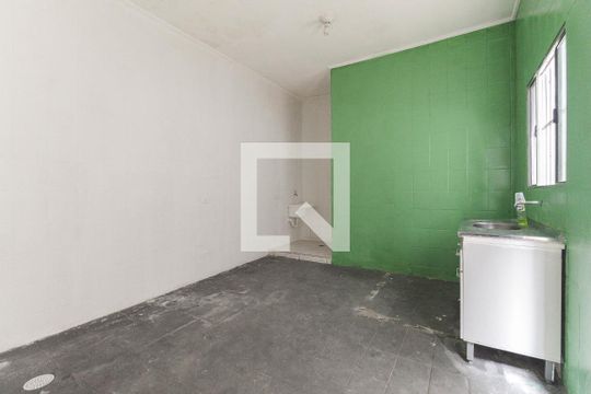 Sala/ Quarto/ Cozinha de casa para alugar com 1 quarto, 21m² em Jardim Helena, São Paulo