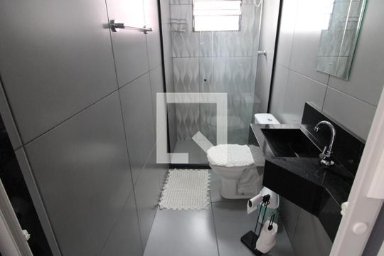 Banheiro de casa à venda com 2 quartos, 143m² em Vila Gustavo, São Paulo