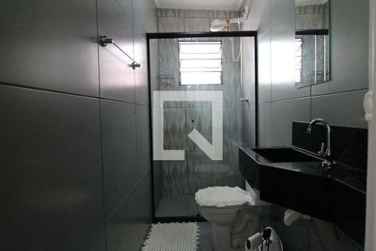 Banheiro de casa à venda com 2 quartos, 143m² em Vila Gustavo, São Paulo