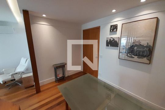 Sala de apartamento para alugar com 4 quartos, 120m² em Lagoa, Rio de Janeiro