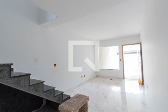 Sala de casa à venda com 3 quartos, 108m² em Vila Ré, São Paulo