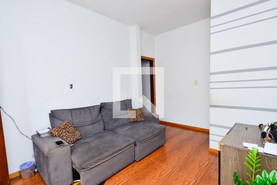 Sala casa1 de casa à venda com 8 quartos, 89m² em Jardim Vitória, Belo Horizonte