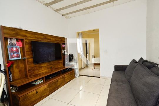 Sala casa2 de casa à venda com 8 quartos, 89m² em Jardim Vitória, Belo Horizonte