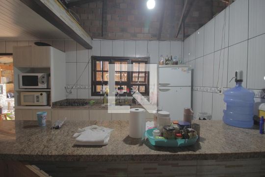 Cozinha de casa à venda com 3 quartos, 670m² em Olaria, Canoas