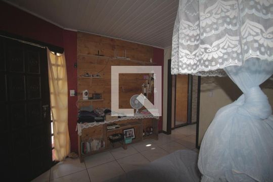 Casa à venda com 3 quartos, 670m² em Olaria, Canoas