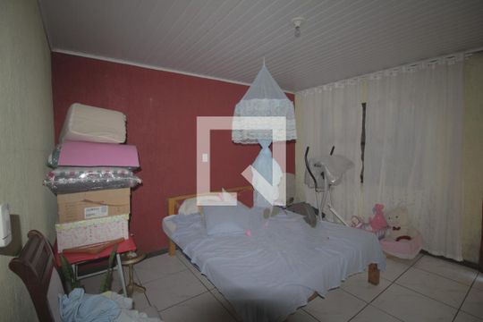 Sala de casa para alugar com 3 quartos, 670m² em Olaria, Canoas