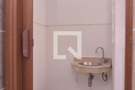 Banheiro Social de casa à venda com 2 quartos, 90m² em Jardim, Santo André