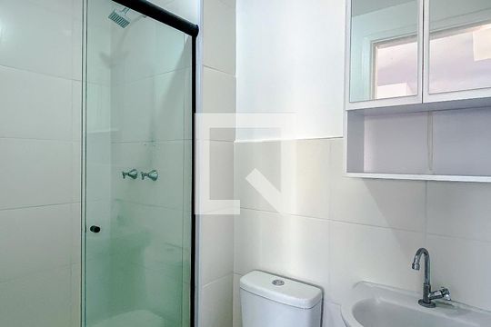 Banheiro de apartamento para alugar com 1 quarto, 37m² em Mooca, São Paulo