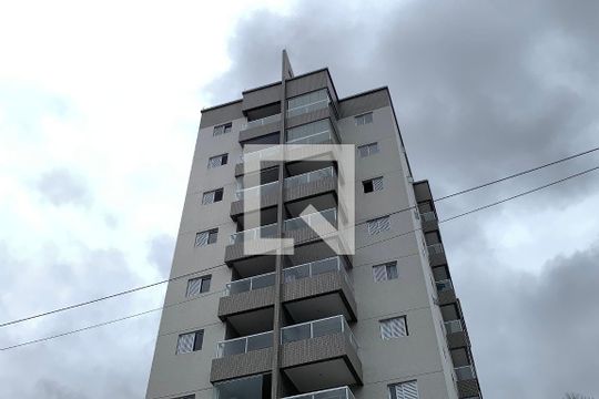 Fachada de apartamento para alugar com 2 quartos, 57m² em Nova Mirim, Praia Grande