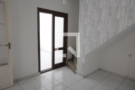 Sala de casa à venda com 3 quartos, 110m² em Nossa Senhora do O, São Paulo