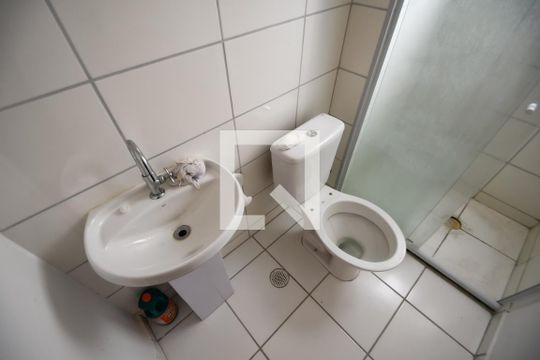 Banheiro de apartamento à venda com 2 quartos, 44m² em Piedade, Rio de Janeiro