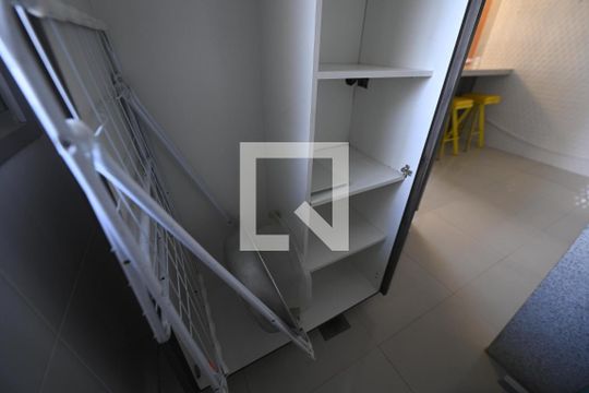 Área de Serviço de apartamento para alugar com 2 quartos, 78m² em Jardim Goiás, Goiânia