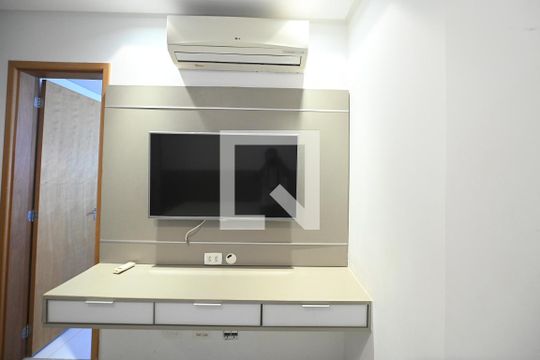 Quarto 2 de apartamento para alugar com 2 quartos, 78m² em Jardim Goiás, Goiânia