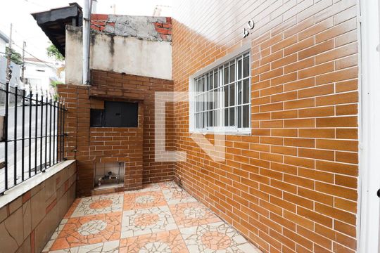 Entrada de casa para alugar com 2 quartos, 60m² em Jardim São Paulo(zona Norte), São Paulo