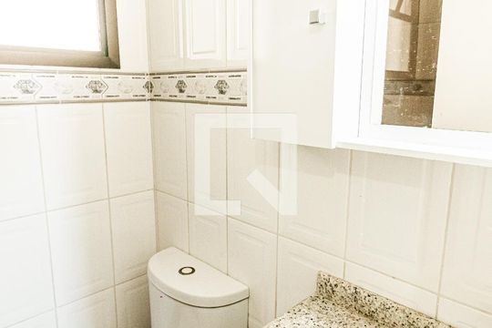 Banheiro  de apartamento à venda com 3 quartos, 74m² em Vila Valparaiso, Santo André