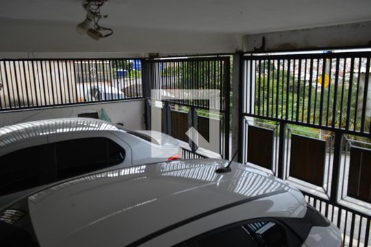 Garagem de apartamento para alugar com 2 quartos, 60m² em Chácara Contagem, Contagem