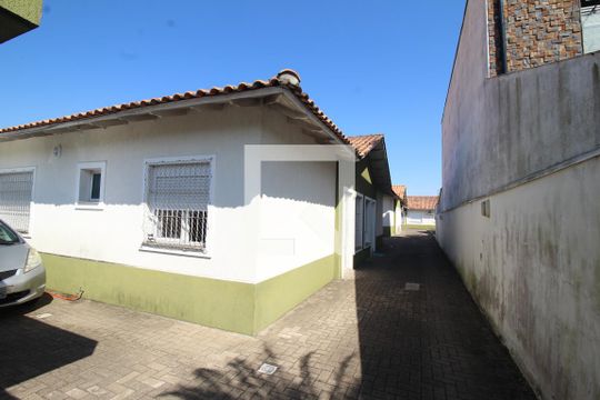 Área comum de casa de condomínio à venda com 2 quartos, 60m² em Niterói, Canoas