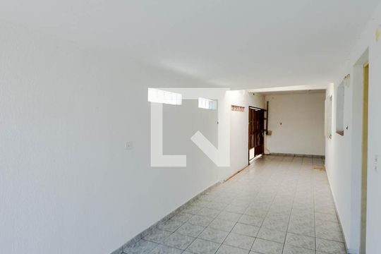 Quintal de casa à venda com 2 quartos, 130m² em Cidade Maia, Guarulhos