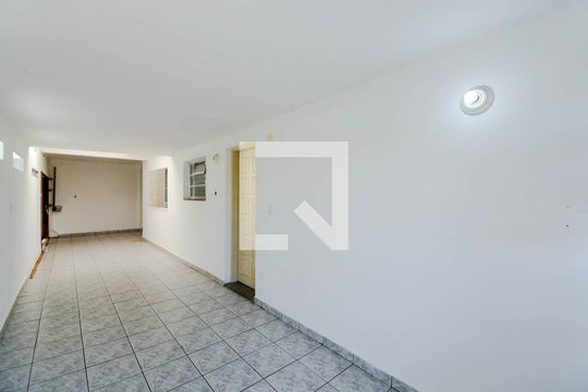 Quintal de casa à venda com 2 quartos, 130m² em Cidade Maia, Guarulhos