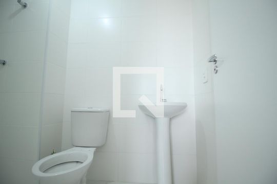 Banheiro de kitnet/studio para alugar com 1 quarto, 31m² em Belenzinho, São Paulo