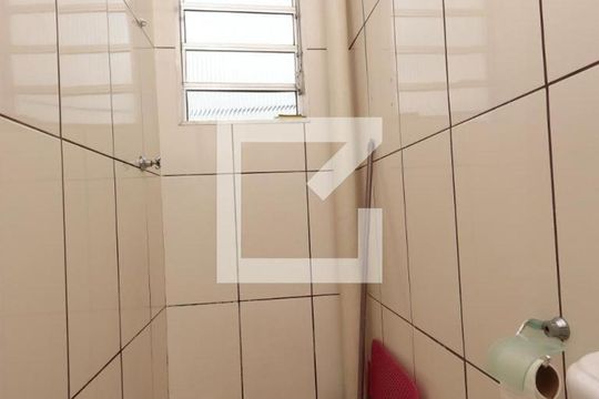 Banheiro de apartamento para alugar com 1 quarto, 28m² em Jardim Nove de Julho, São Paulo
