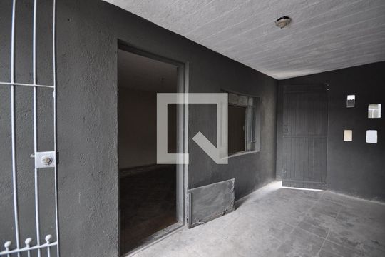 Hall de entrada de casa para alugar com 2 quartos, 120m² em Jaçanã, São Paulo