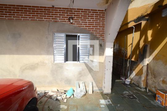 Garagem de casa para alugar com 1 quarto, 32m² em Jardim Satélite, São Paulo