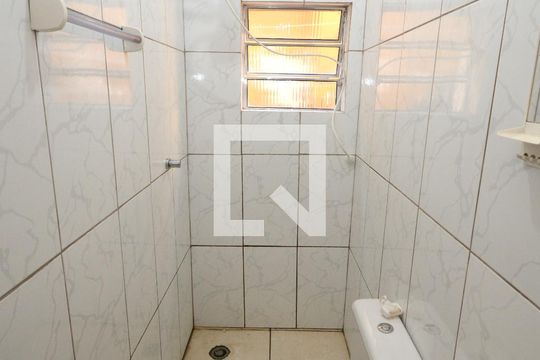 Banheiro de casa para alugar com 1 quarto, 32m² em Jardim Satélite, São Paulo