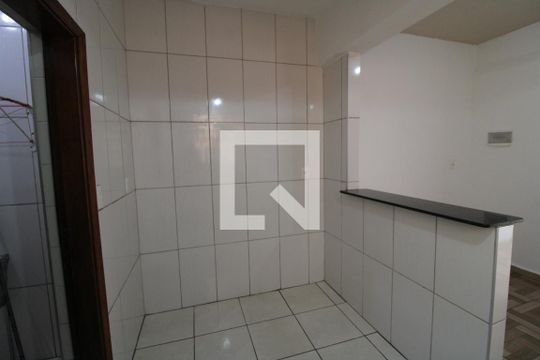 Cozinha de casa para alugar com 1 quarto, 32m² em Jardim Satélite, São Paulo