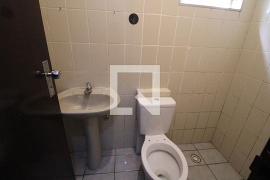Banheiro de casa para alugar com 1 quarto, 32m² em Jardim Satélite, São Paulo