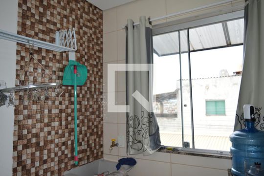 Área de Serviço de apartamento para alugar com 2 quartos, 60m² em Chácara Contagem, Contagem