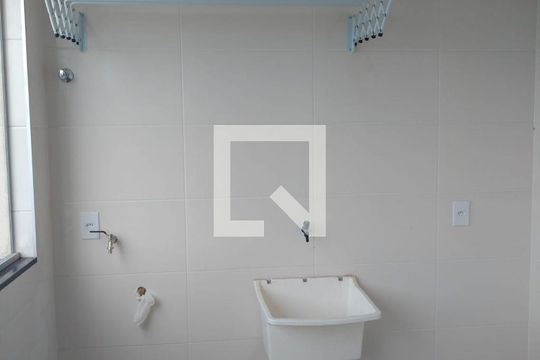 Área de Serviço de apartamento para alugar com 2 quartos, 65m² em Chácara Contagem, Contagem