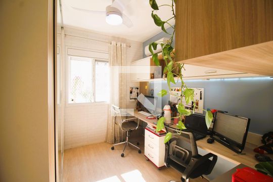 Quarto 2 de apartamento para alugar com 3 quartos, 76m² em Marechal Rondon, Canoas