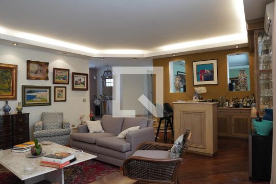 Sala de casa para alugar com 3 quartos, 278m² em Sumaré, São Paulo