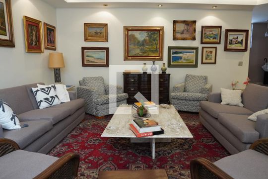 Sala de casa para alugar com 3 quartos, 278m² em Sumaré, São Paulo