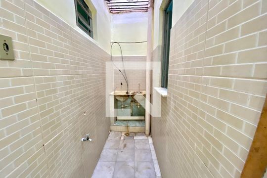 Área de Serviço de casa para alugar com 3 quartos, 89m² em Pau Miúdo, Salvador