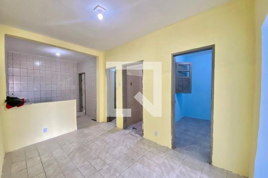 Sala de casa para alugar com 3 quartos, 89m² em Pau Miúdo, Salvador