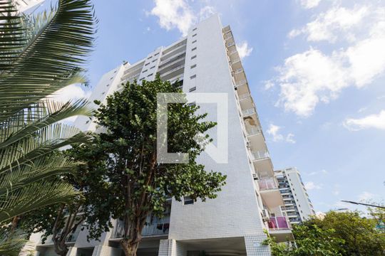 Fachada de apartamento para alugar com 2 quartos, 100m² em Barra da Tijuca, Rio de Janeiro