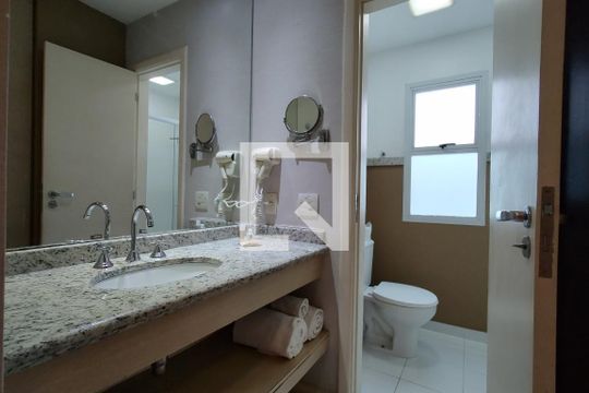 Banheiro da Suíte de kitnet/studio à venda com 1 quarto, 37m² em Recreio dos Bandeirantes, Rio de Janeiro