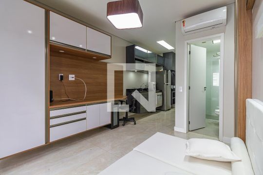 Studio de kitnet/studio para alugar com 1 quarto, 25m² em Pinheiros, São Paulo
