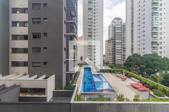 Vista de kitnet/studio para alugar com 1 quarto, 25m² em Pinheiros, São Paulo