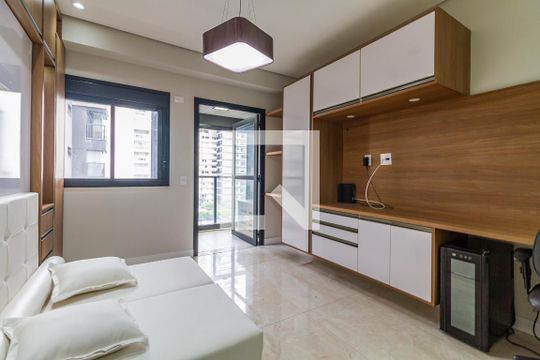 Studio de kitnet/studio para alugar com 1 quarto, 25m² em Pinheiros, São Paulo