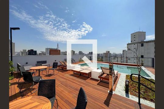 Piscina de kitnet/studio para alugar com 1 quarto, 25m² em Campo Belo, São Paulo
