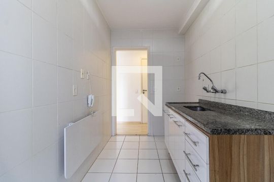 Cozinha de apartamento para alugar com 2 quartos, 53m² em Saúde, São Paulo