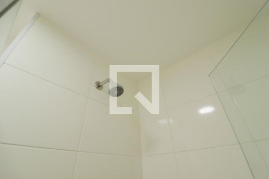 Banheiro de apartamento para alugar com 2 quartos, 42m² em Vila Guaca, São Paulo