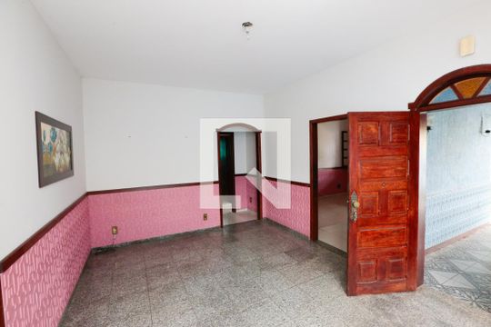 Sala 2 de casa à venda com 5 quartos, 364m² em Tirol, Contagem