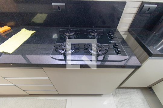 Cozinha e Área de Serviço de apartamento para alugar com 3 quartos, 70m² em Portão, Curitiba