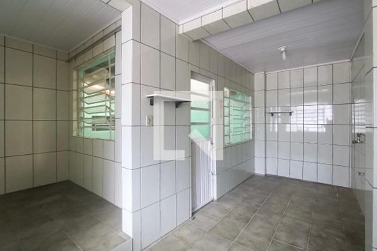 Cozinha de apartamento para alugar com 2 quartos, 80m² em Farrapos, Porto Alegre
