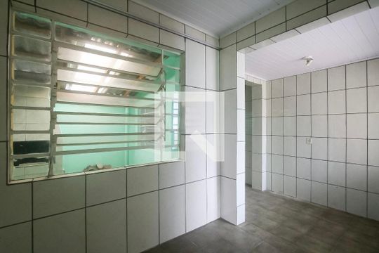 Cozinha de apartamento para alugar com 2 quartos, 80m² em Farrapos, Porto Alegre