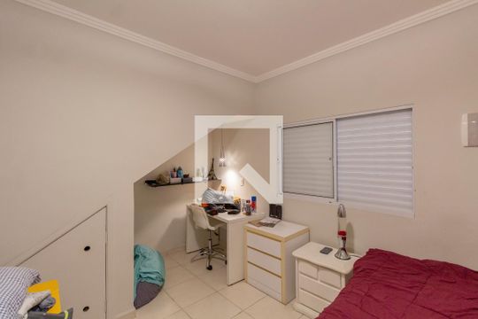 Quarto 1 de casa à venda com 4 quartos, 230m² em Vila Carmosina, São Paulo